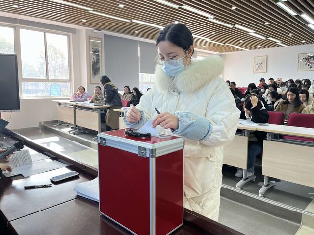 第九次代表大会2.jpg 第九次代表大会2.jpg