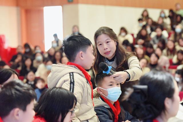 戴建琴展示课.jpg 戴建琴展示课.jpg