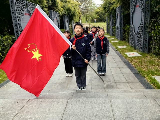 祭扫2.jpg 祭扫2.jpg