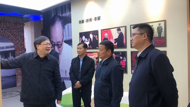 科普事业1.jpg 科普事业1.jpg