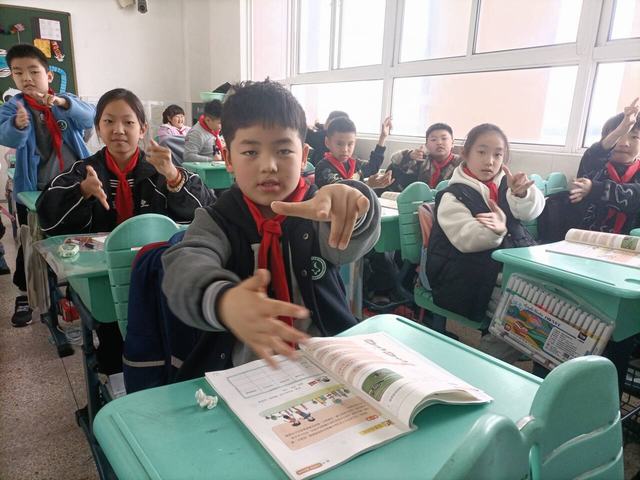 RMC91L`8}CPJ0~)6%CJ(3PA_tmb.jpg RMC91L`8}CPJ0~)6%CJ(3PA_tmb.jpg