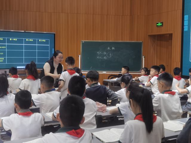 ADDEFCA7DB9C5719837F476765F9AB4C.jpg ADDEFCA7DB9C5719837F476765F9AB4C.jpg