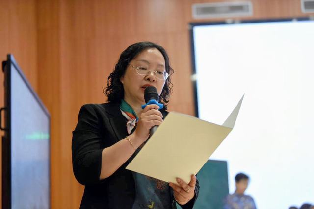 刘晓萍.jpg 刘晓萍.jpg