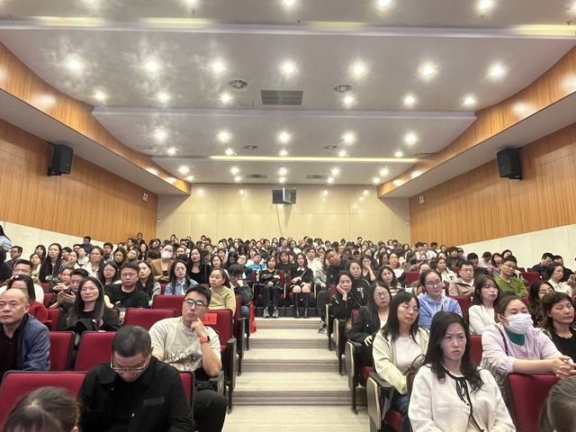 家长会2.JPG