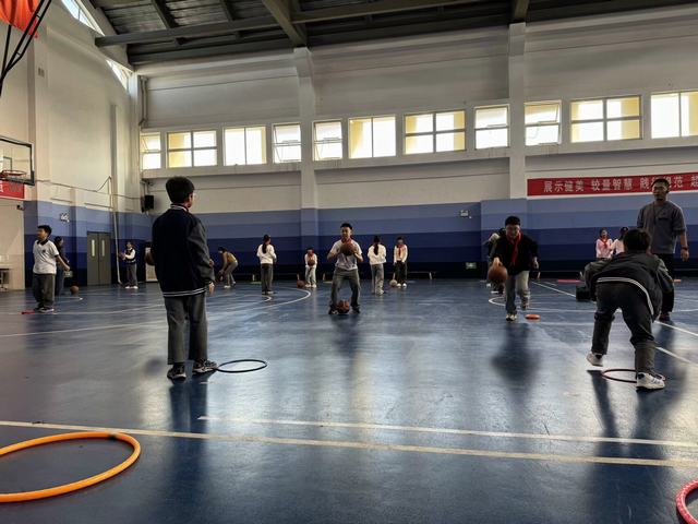 体育开课1.jpg