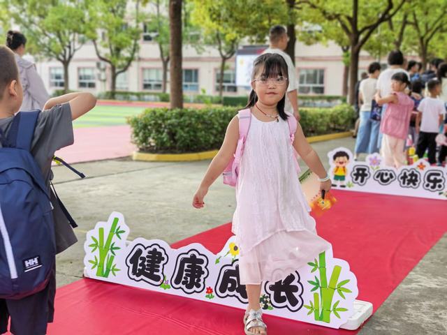 082EB048CC35303E2C977A28432EDFD0.jpg