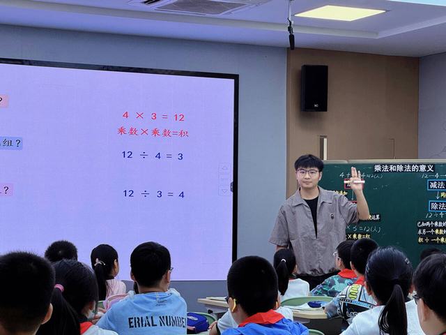 时坤1.JPG